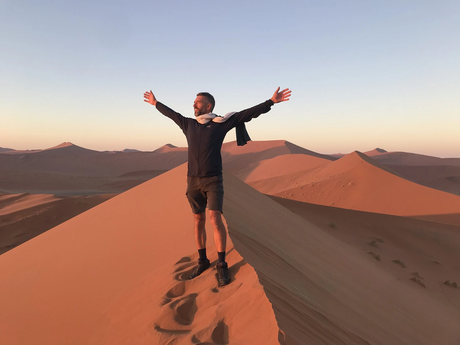 Homme sur une dune